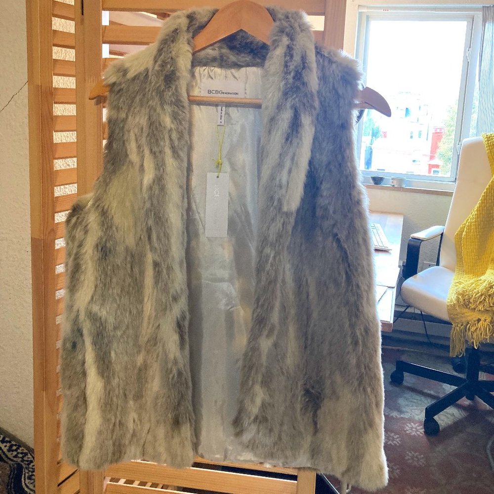NWT BCBGeneration faux fur vest shawl collar S